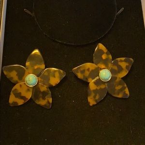 🚨SALE 🚨 5 items for only $25!!